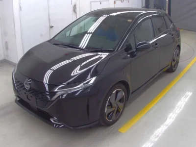 Nissan Aura
