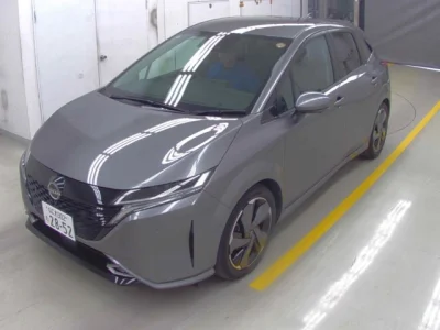 Nissan Aura