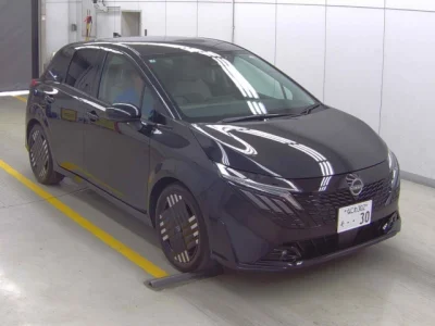 Nissan Aura