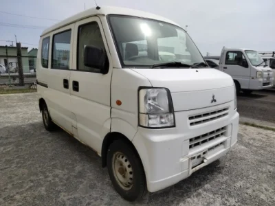 Mitsubishi Minicab Van