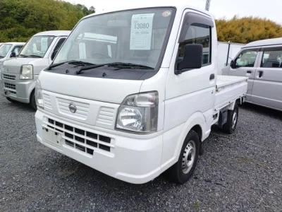 Nissan NT100 Clipper