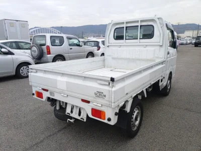 Mazda Scrum Truck