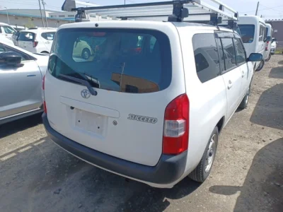 Toyota Succeed