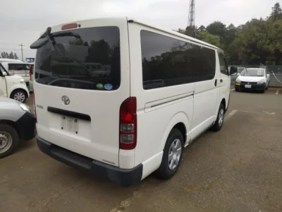 Toyota HiAce Van