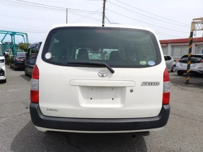 Toyota Succeed