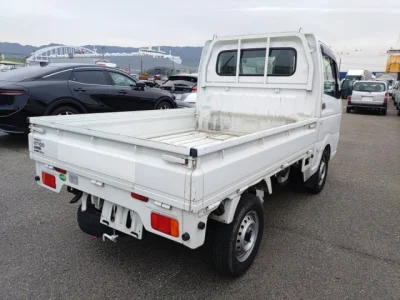 Nissan NT100 Clipper