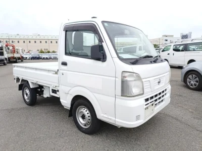 Nissan NT100 Clipper