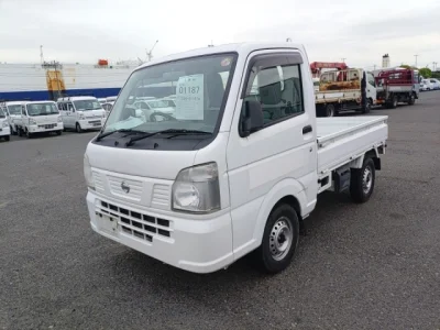 Nissan NT100 Clipper
