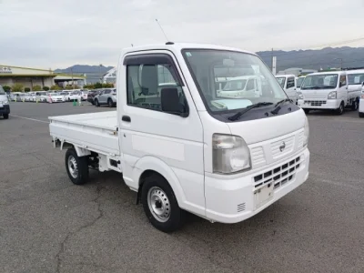 Nissan NT100 Clipper