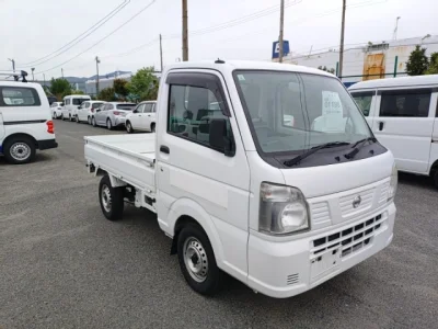 Nissan NT100 Clipper