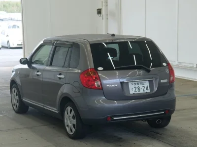 Mazda Verisa