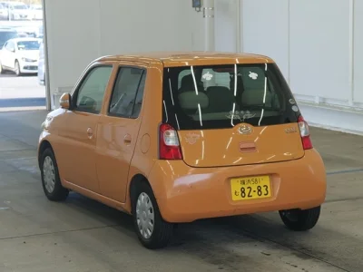 Daihatsu Esse