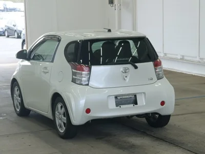Toyota iQ