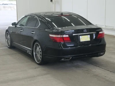 Lexus LS460L