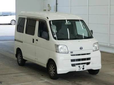 Toyota Pixis Van