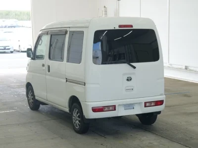 Toyota Pixis Van