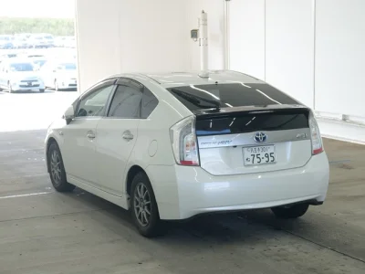 Toyota Prius PHV