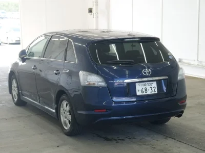 Toyota Mark X Zio