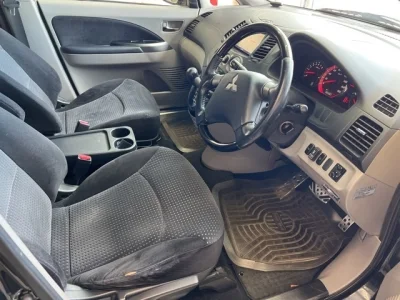 Mitsubishi Grandis