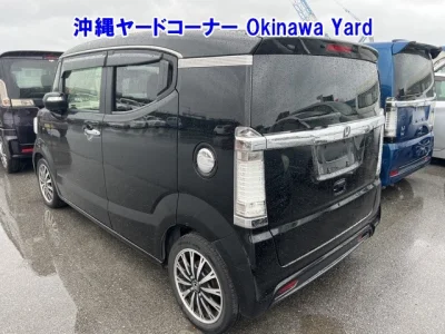 Honda N BOX SLASH