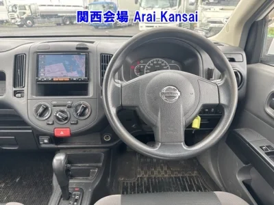Nissan AD
