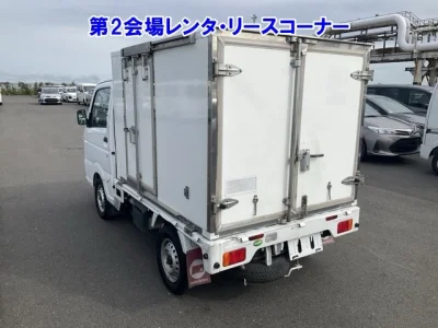Nissan NT100 Clipper