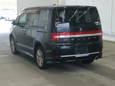 Mitsubishi DELICA D5