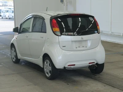 Mitsubishi I