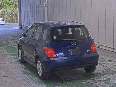 Toyota IST