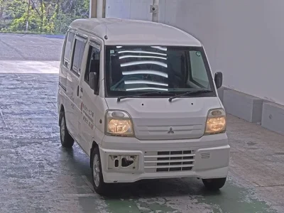 Mitsubishi Minicab Van