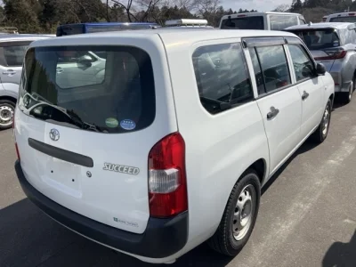Toyota Succeed