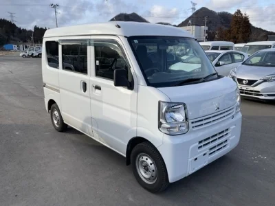 Mitsubishi Minicab Van