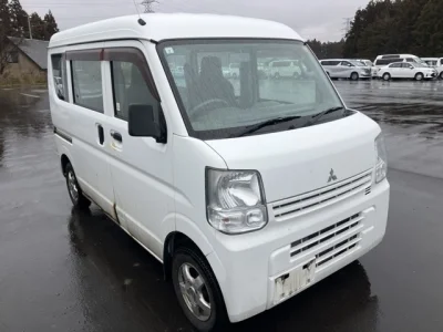 Mitsubishi Minicab Van