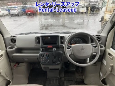 Mitsubishi Minicab Van