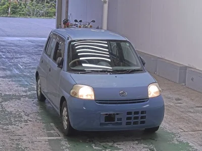 Daihatsu Esse