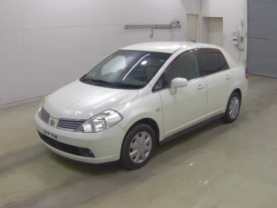 Nissan Tiida Latio
