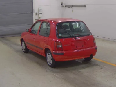 Nissan March