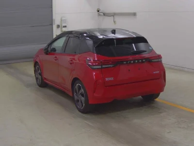 Nissan Aura