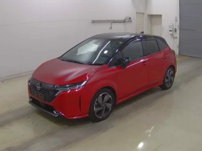 Nissan Aura