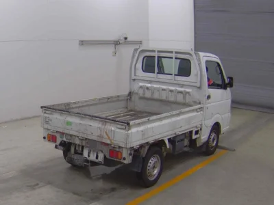 Nissan NT100 Clipper