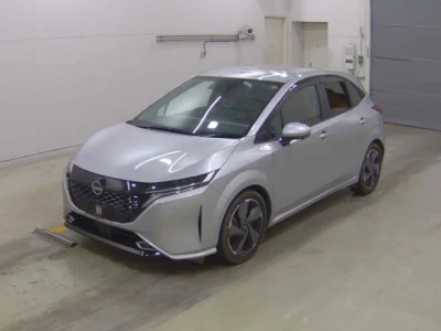 Nissan Aura