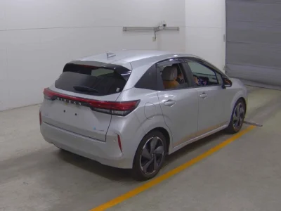 Nissan Aura