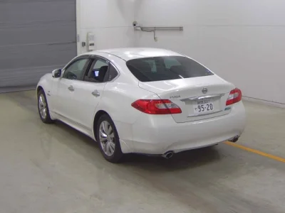 Nissan Fuga