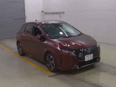Nissan Aura