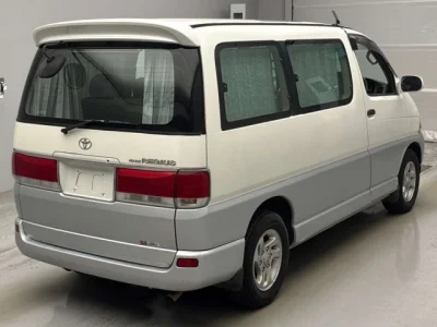 Toyota HIACE REGIUS