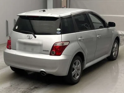 Toyota Ist