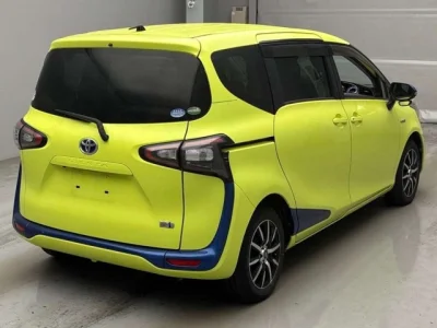 Toyota Sienta