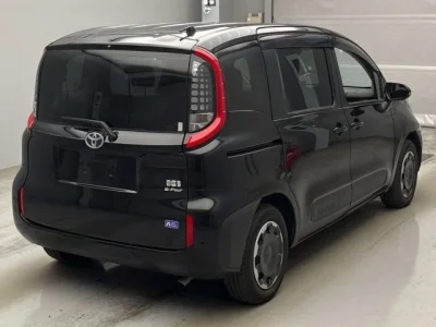 Toyota Sienta
