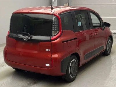 Toyota Sienta