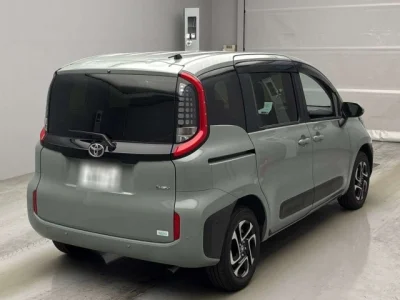 Toyota Sienta